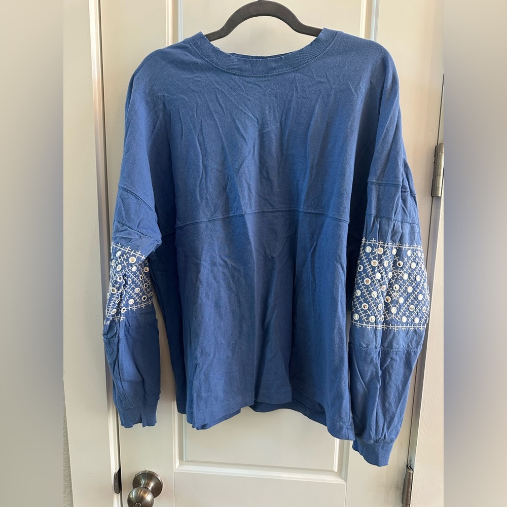Urban Outfitters Blue Sweatshirt with Patterned Sleeves NWOT - Picture 2 of 6